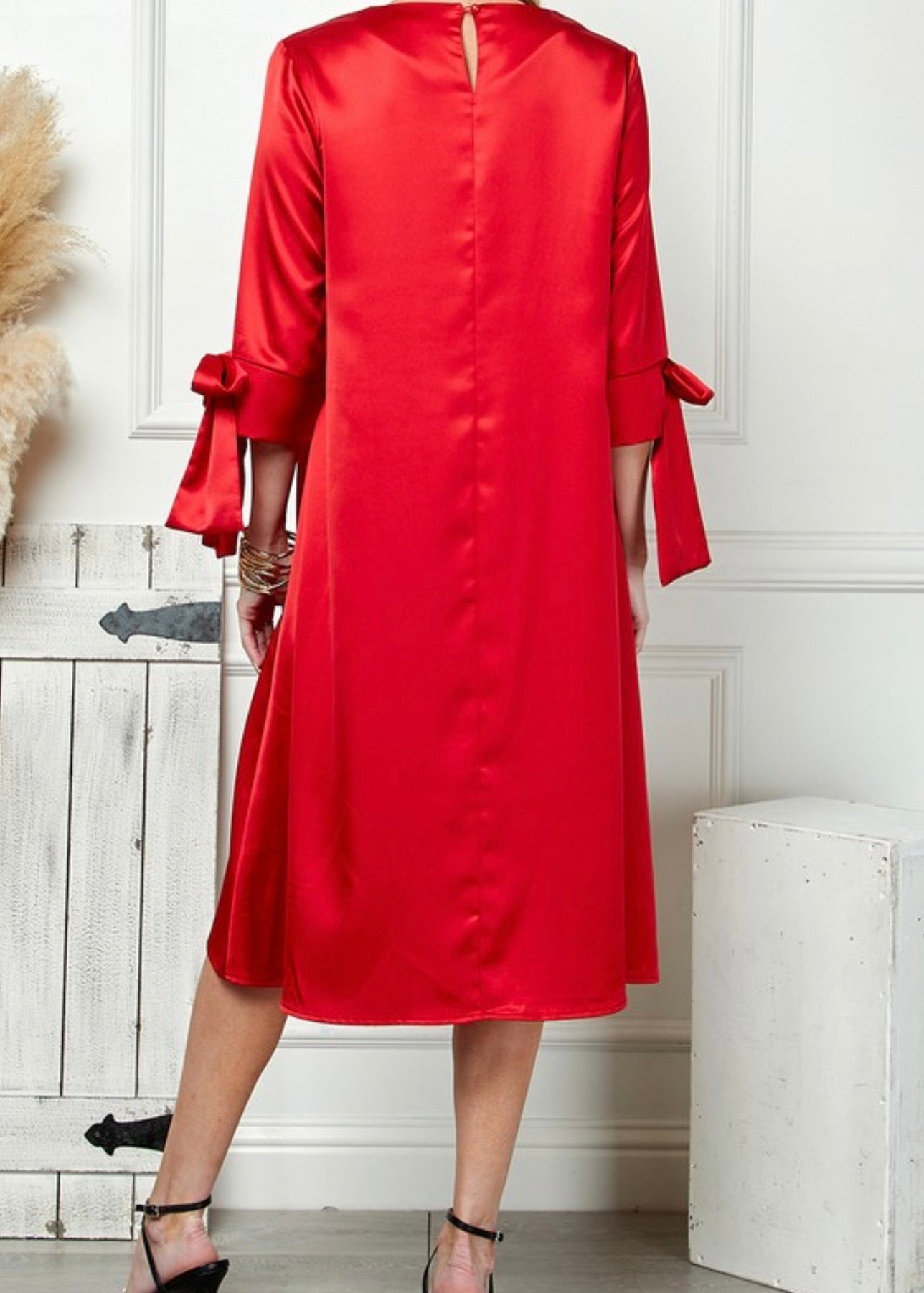 Serena Tie Sleeves MIDI Dress in Ruby
