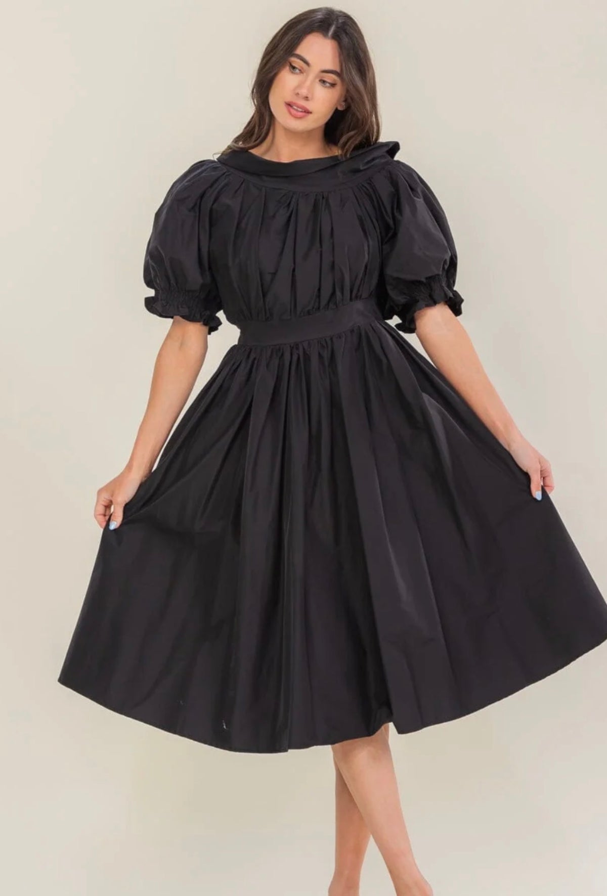 Dolly Midi in Black
