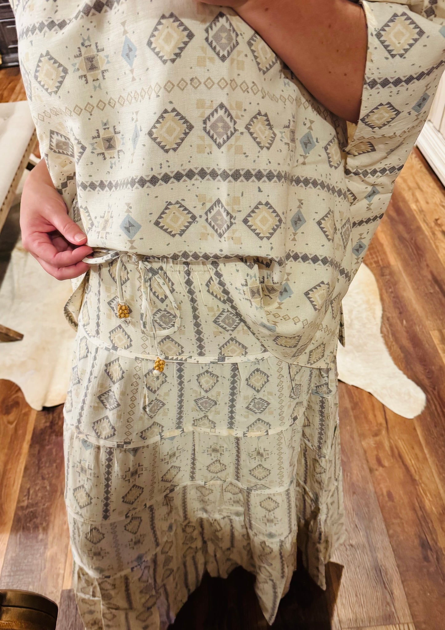 Azara Set in Oatmeal